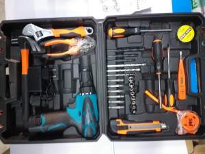 Шуруповёрт в чемодане c-157 Шуруповёрт в чемодане c-157